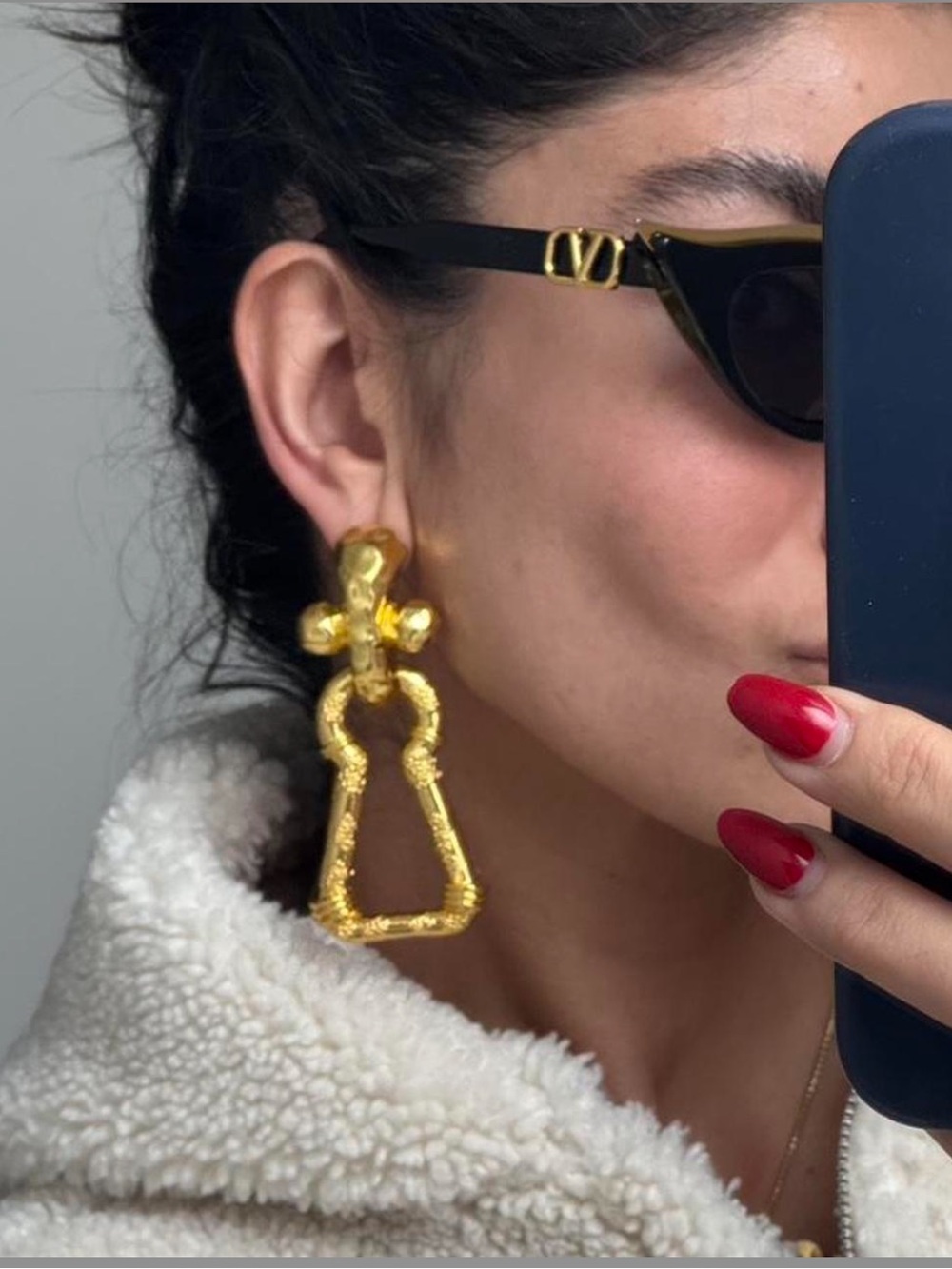 Vintage Gold Sculptural Drop Earrings - Gold - Picture 5 of 7